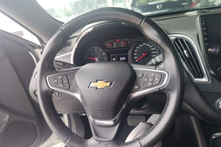 Used Chevrolet Malibu XL 2019 535T CVT Active Version Steering Wheel