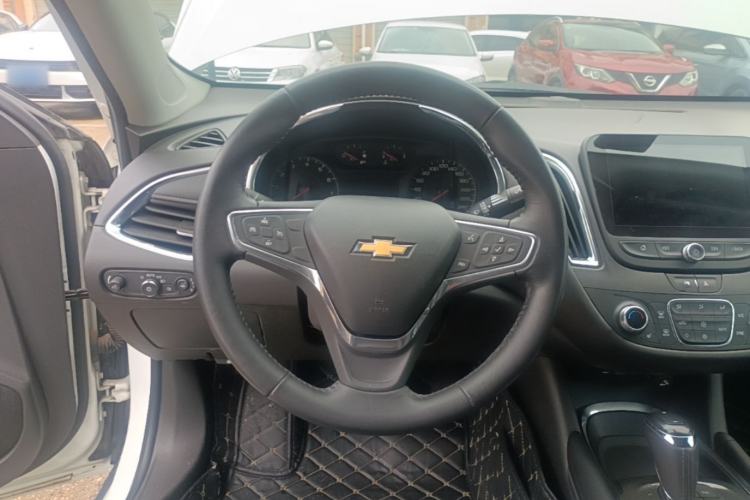 Used Chevrolet Malibu XL 2019 535T CVT Active Version Steering Wheel