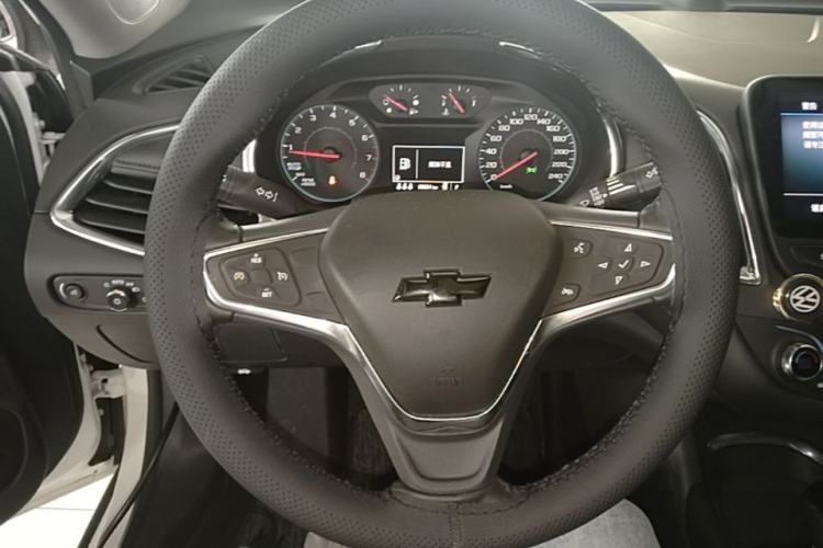 Used Chevrolet Malibu XL 2019 535T CVT Active Version Steering Wheel