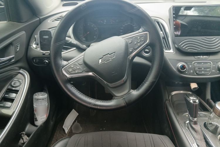 Used Chevrolet Malibu XL 2019 Redline 550T Automatic Sport Edition Steering Wheel