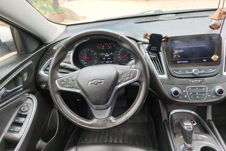 Used Chevrolet Malibu XL 2019 535T CVT Active Version Steering Wheel