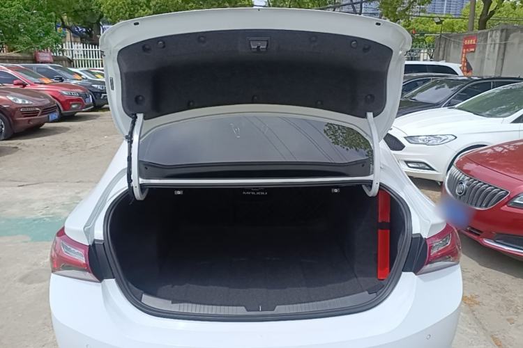 Used Chevrolet Malibu XL 2019 535T CVT Active Version Trunk