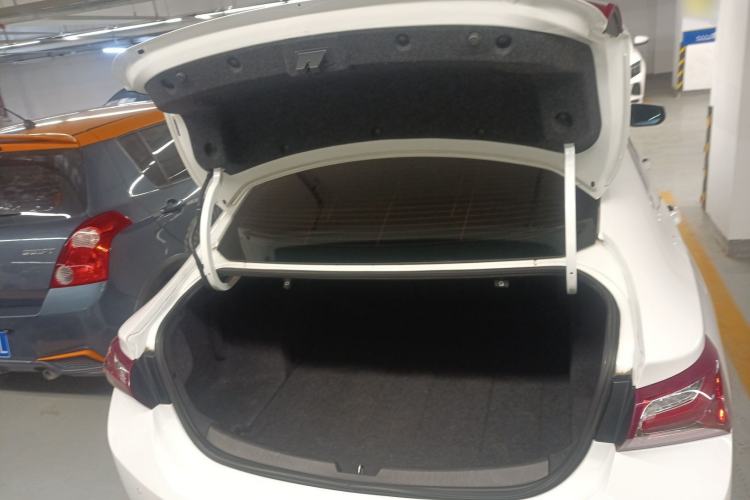 Used Chevrolet Malibu XL 2019 535T CVT RuiLian Edition Trunk