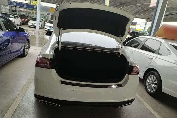 Used Chevrolet Malibu XL 2019 535T CVT Active Version Trunk