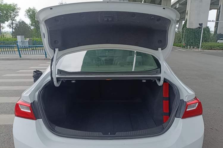 Used Chevrolet Malibu XL 2019 535T CVT Rui Xing Edition Trunk