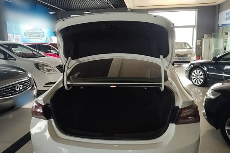 Used Chevrolet Malibu XL 2019 535T CVT Active Version Trunk