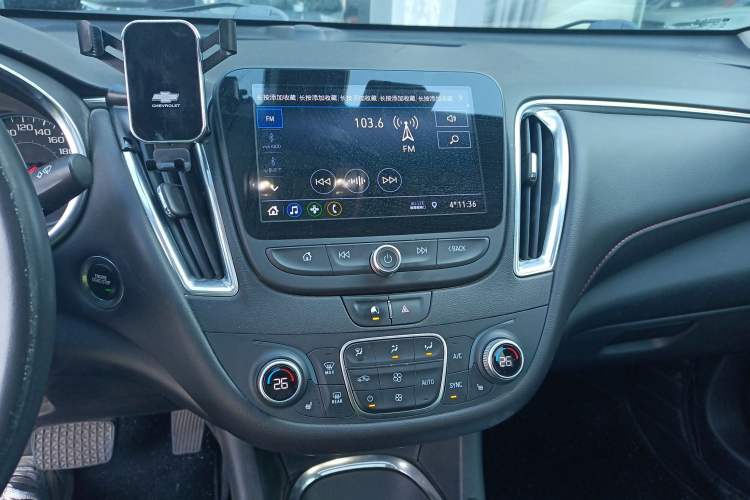 Used Chevrolet Malibu XL 2020 Redline 550T Automatic Sport Edition Audio And AC Panel
