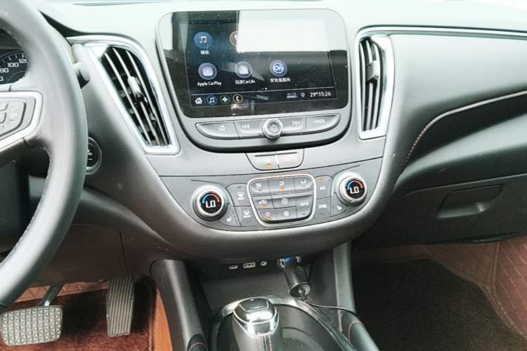 Used Chevrolet Malibu XL 2020 Redline 550T Automatic Sport Edition Audio And AC Panel