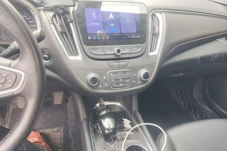 Used Chevrolet Malibu XL 2020 Redline 550T Automatic Sport Edition Audio And AC Panel