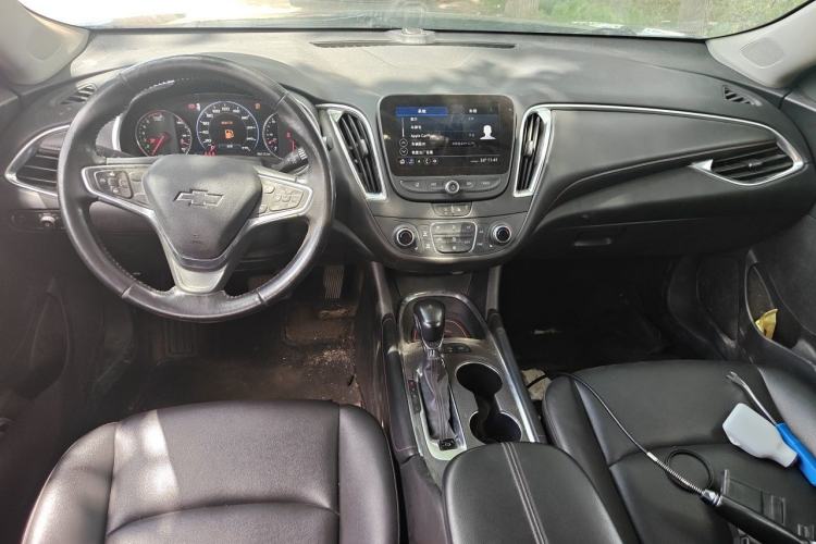 Used Chevrolet Malibu XL 2020 Redline 550T Automatic Sport Edition Center Console