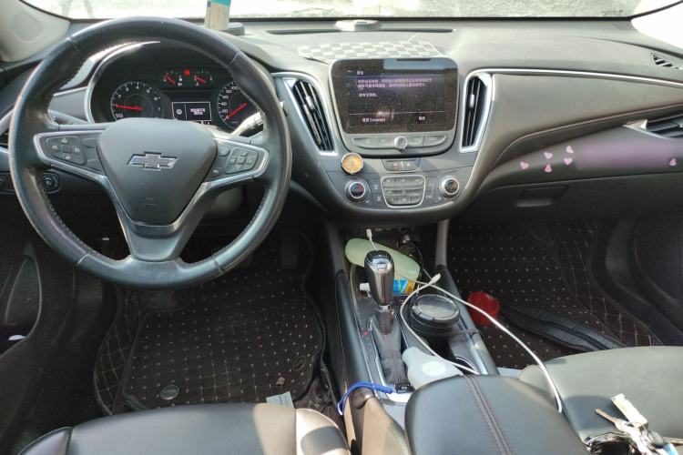 Used Chevrolet Malibu XL 2020 Redline 550T Automatic Sport Edition Center Console