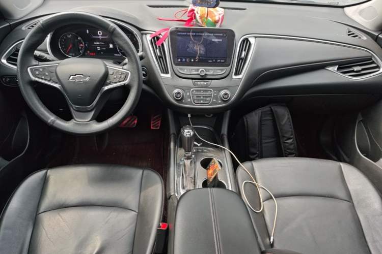 Used Chevrolet Malibu XL 2020 Redline 550T Automatic RuiLian Edition Center Console