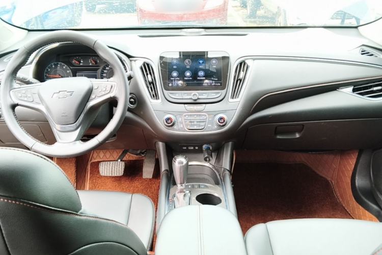Used Chevrolet Malibu XL 2020 Redline 550T Automatic Sport Edition Center Console