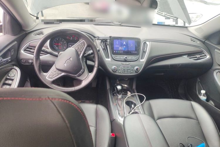 Used Chevrolet Malibu XL 2020 Redline 550T Automatic Sport Edition Center Console