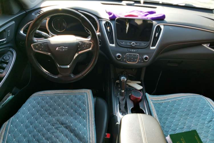 Used Chevrolet Malibu XL 2020 Redline 550T Automatic RuiLian Edition Center Console