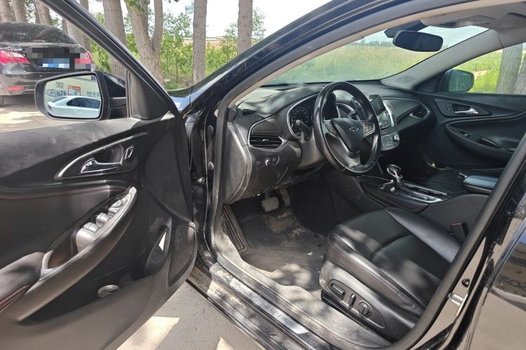 Used Chevrolet Malibu XL 2020 Redline 550T Automatic Sport Edition Driver Seat