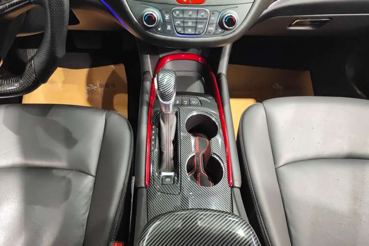 Used Chevrolet Malibu XL 2020 Redline 550T Automatic Sport Edition Gear Lever