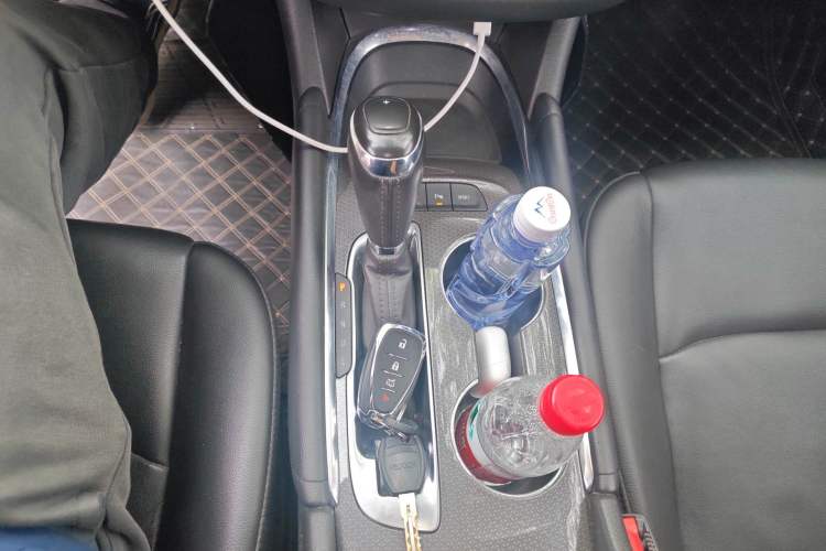 Used Chevrolet Malibu XL 2020 535T CVT Sharp Edition Gear Lever
