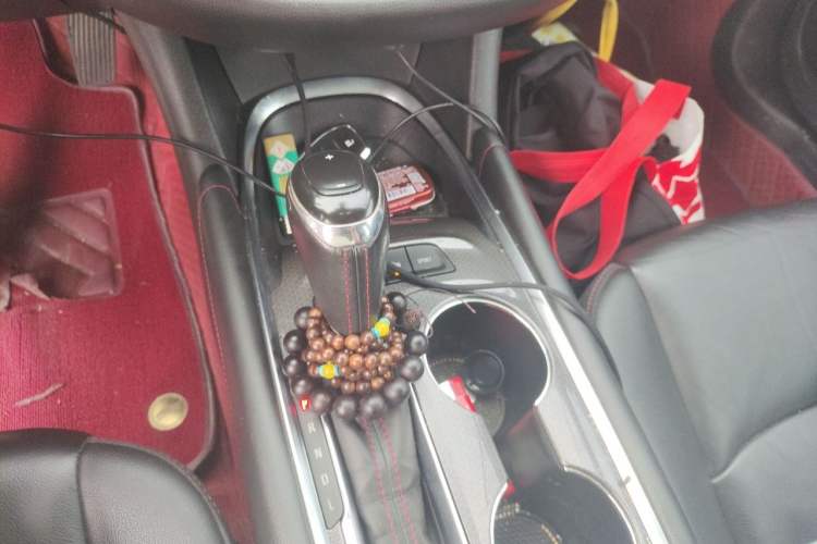 Used Chevrolet Malibu XL 2020 Redline 550T Automatic Sport Edition Gear Lever