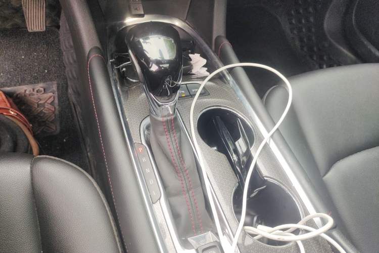 Used Chevrolet Malibu XL 2020 Redline 550T Automatic Sport Edition Gear Lever