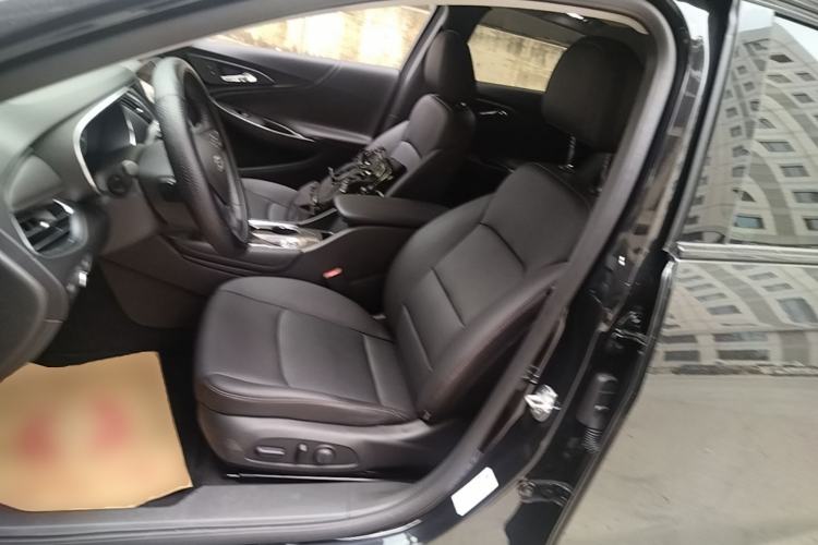 Used Chevrolet Malibu XL 2020 Redline 550T Automatic Sport Edition Left Front Seat