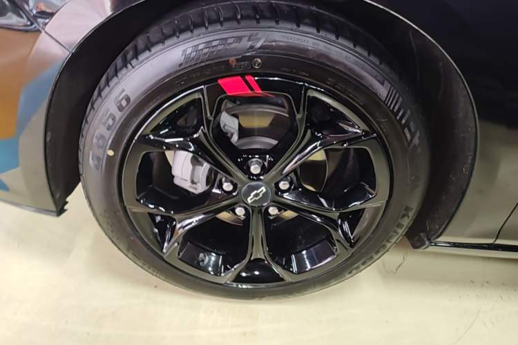 Used Chevrolet Malibu XL 2020 Redline 550T Automatic RuiLian Edition Left Front Wheel Hub