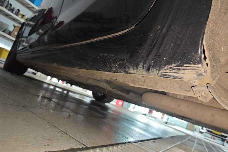 Used Chevrolet Malibu XL 2020 Redline 550T Automatic Sport Edition Left Side Sill