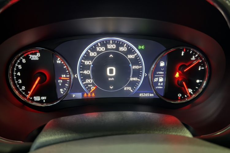 Used Chevrolet Malibu XL 2020 Redline 550T Automatic Sport Edition Odometer Close Up