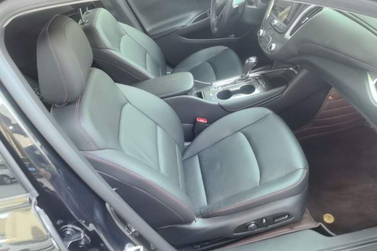 Used Chevrolet Malibu XL 2020 Redline 550T Automatic Sport Edition Right Front Seat