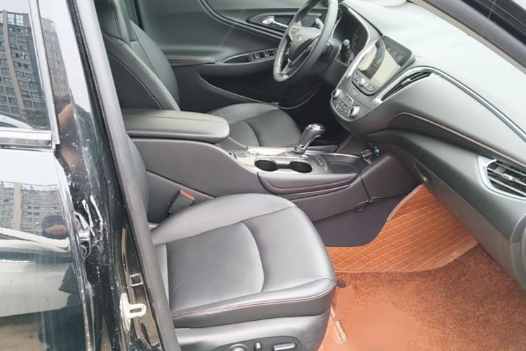 Used Chevrolet Malibu XL 2020 Redline 550T Automatic Sport Edition Right Front Seat