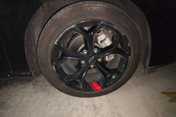 Used Chevrolet Malibu XL 2020 Redline 550T Automatic Sport Edition Right Front Wheel Hub