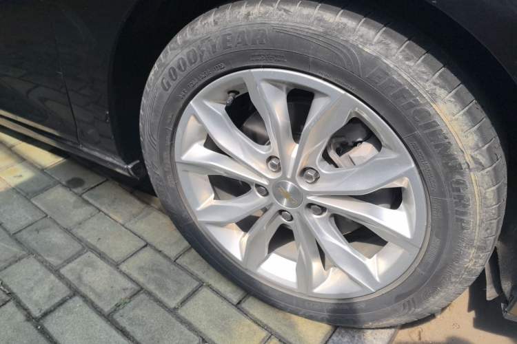 Used Chevrolet Malibu XL 2020 535T CVT Sharp Edition Right Front Wheel Hub