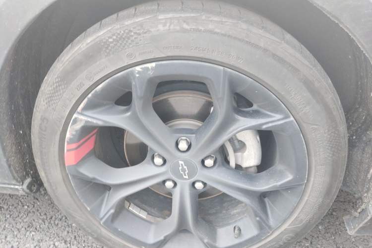 Used Chevrolet Malibu XL 2020 Redline 550T Automatic Sport Edition Right Front Wheel Hub