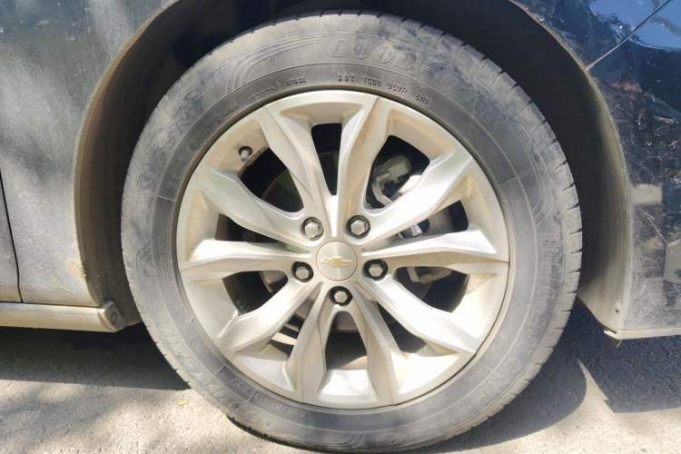Used Chevrolet Malibu XL 2020 535T CVT Sharp Edition Right Front Wheel Hub