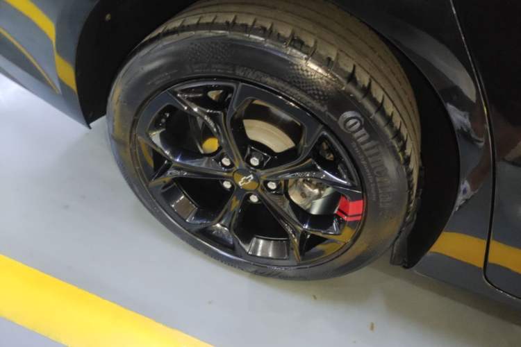 Used Chevrolet Malibu XL 2020 Redline 550T Automatic Sport Edition Right Rear Wheel Hub