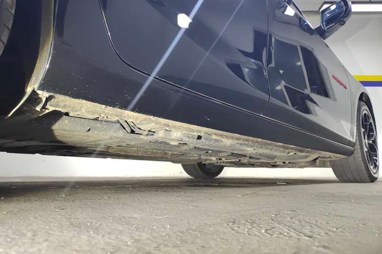 Used Chevrolet Malibu XL 2020 Redline 550T Automatic Sport Edition Right Side Sill