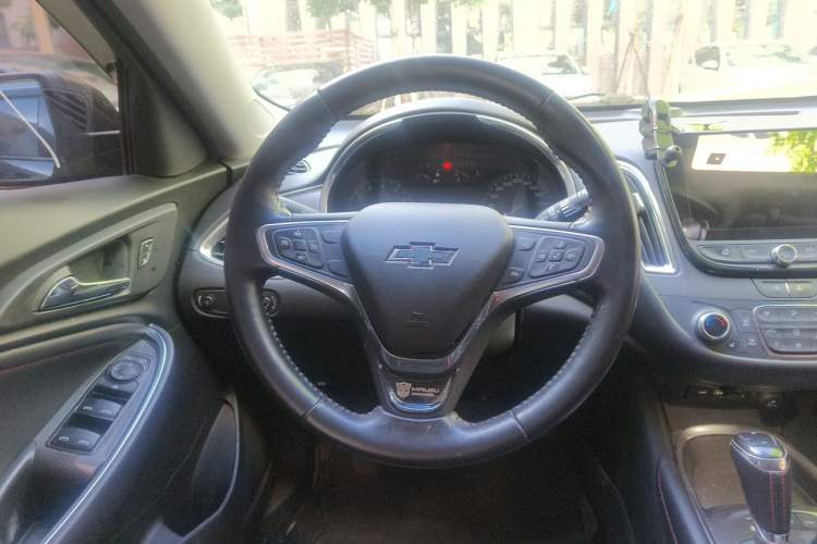 Used Chevrolet Malibu XL 2020 Redline 550T Automatic Sport Edition Steering Wheel