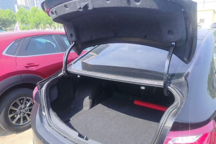 Used Chevrolet Malibu XL 2020 Redline 550T Automatic Sport Edition Trunk