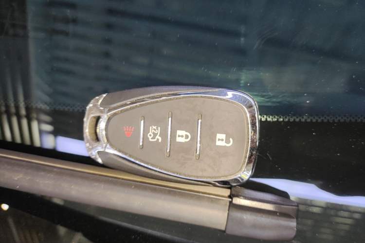 Used Chevrolet Malibu XL 2020 Redline 550T Automatic Sport Edition Vehicle Key