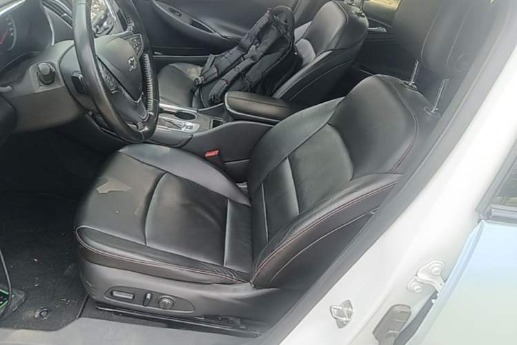 Used Chevrolet Malibu XL 2020 Redline 550T Automatic Sport Edition Left Front Seat