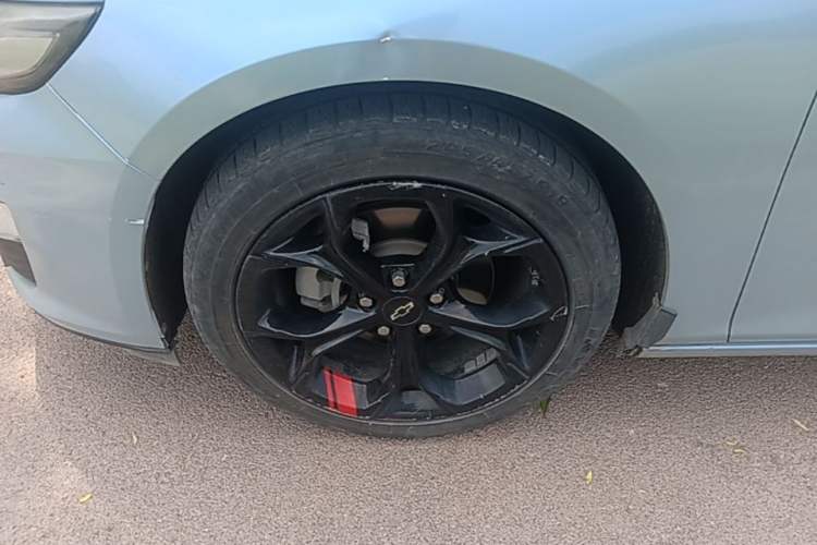 Used Chevrolet Malibu XL 2020 Redline 550T Automatic Sport Edition Left Front Wheel Hub