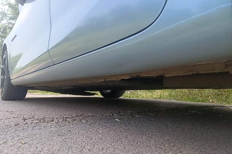 Used Chevrolet Malibu XL 2020 Redline 550T Automatic Sport Edition Left Side Sill