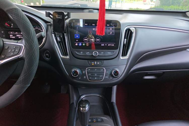 Used Chevrolet Malibu XL 2020 535T CVT Sharp Edition Audio And AC Panel