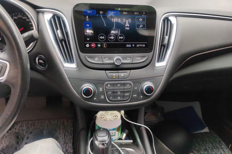 Used Chevrolet Malibu XL 2020 Redline 550T Automatic Sport Edition Audio And AC Panel