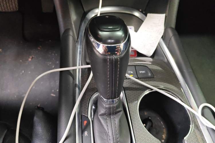 Used Chevrolet Malibu XL 2020 535T CVT Sharp Edition Gear Lever