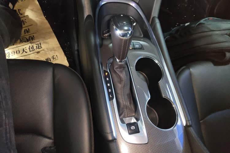 Used Chevrolet Malibu XL 2020 535T CVT Sharp Edition Gear Lever