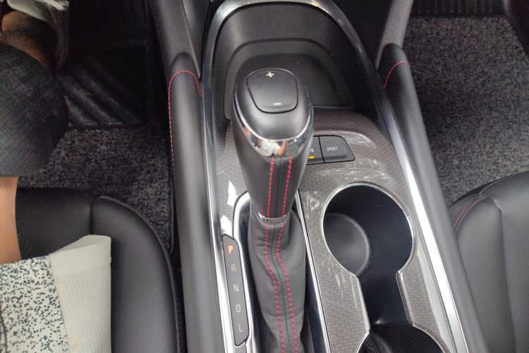 Used Chevrolet Malibu XL 2020 Redline 550T Automatic RuiLian Edition Gear Lever