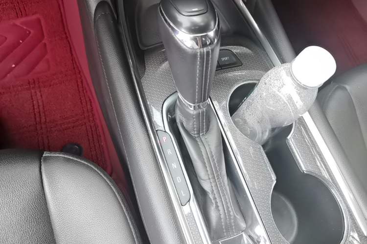 Used Chevrolet Malibu XL 2020 535T CVT Sharp Edition Gear Lever