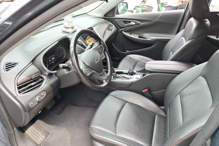 Used Chevrolet Malibu XL 2020 Redline 550T Automatic Sport Edition Left Front Seat