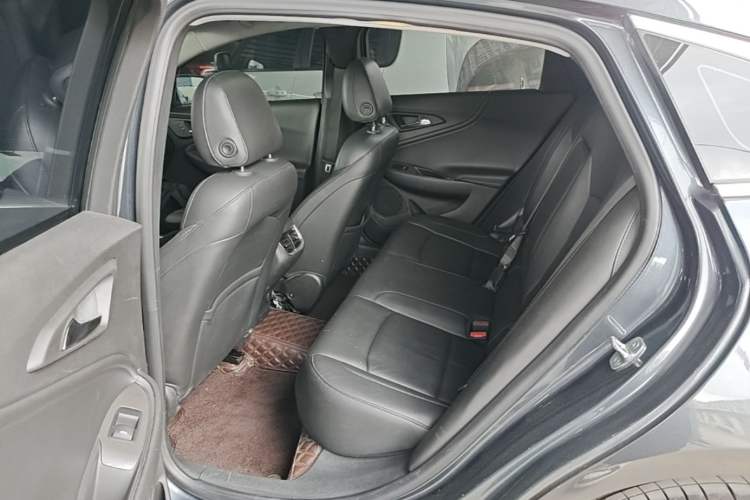 Used Chevrolet Malibu XL 2020 535T CVT Sharp Edition Left Rear Seat